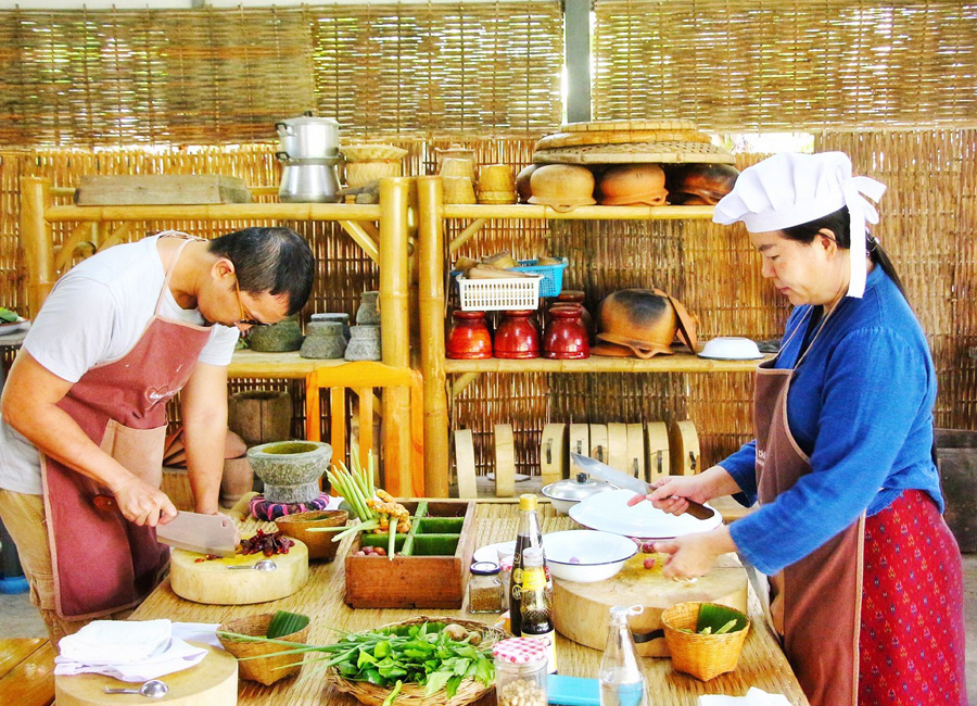 [嗨旅遊~清邁5日]長頸族、藍廟、白廟、金三角、寮國島、廚藝學校